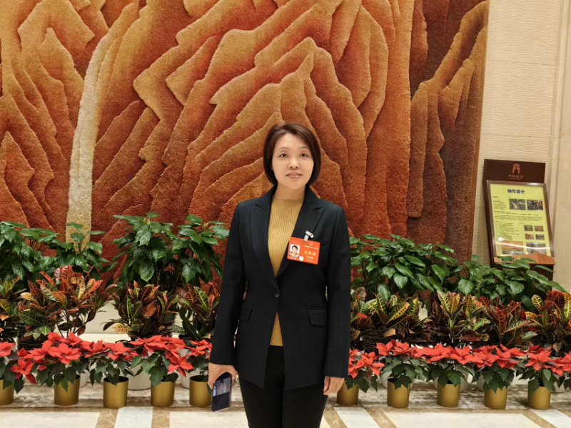 全國人大代表馮麗朝赴京參會提建議盡職責(zé)